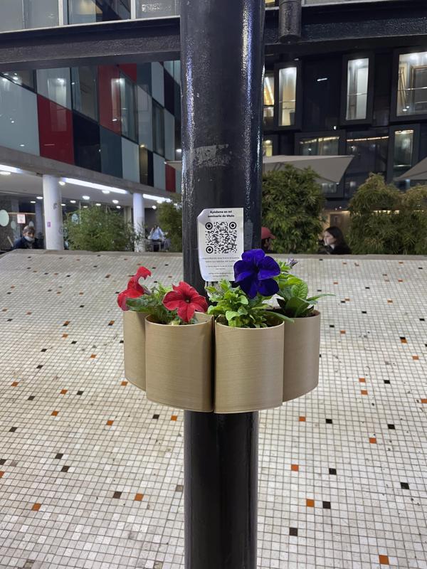 Vertical Plant Pots (Vertical Plant Pots)