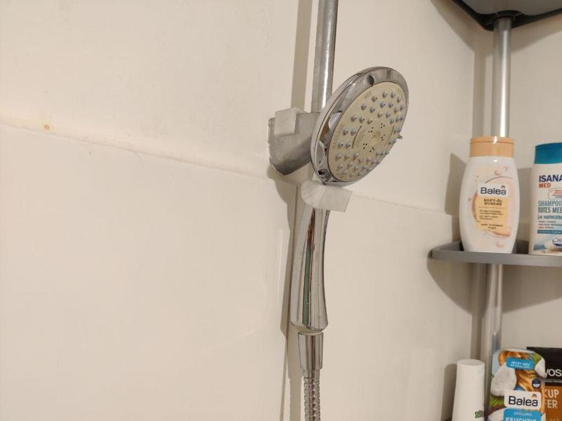 Showerhead holder