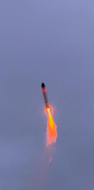 Thrust vectoring rocket