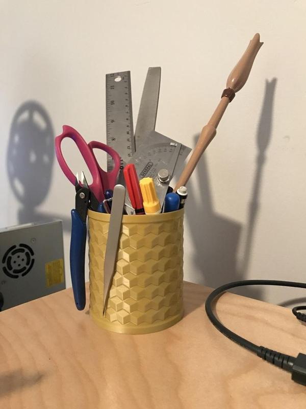 3D Cube Surface Pencil Cup
