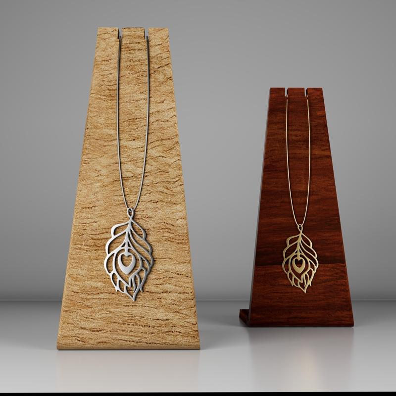 "Peacock Feather-Inspired Pendant: A Fusion of Elegance and Nature"