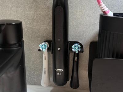 Oral-B iO wallmount