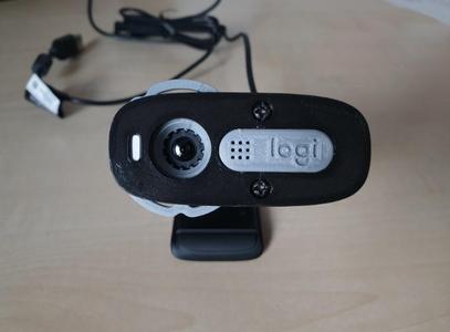 Logitech C270 / C270i manual focus with led and microphone