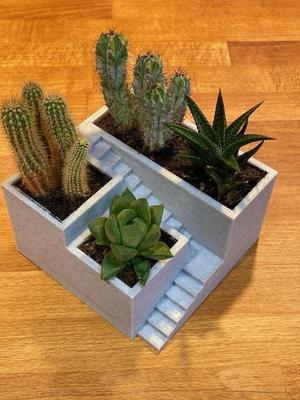 Planter 2