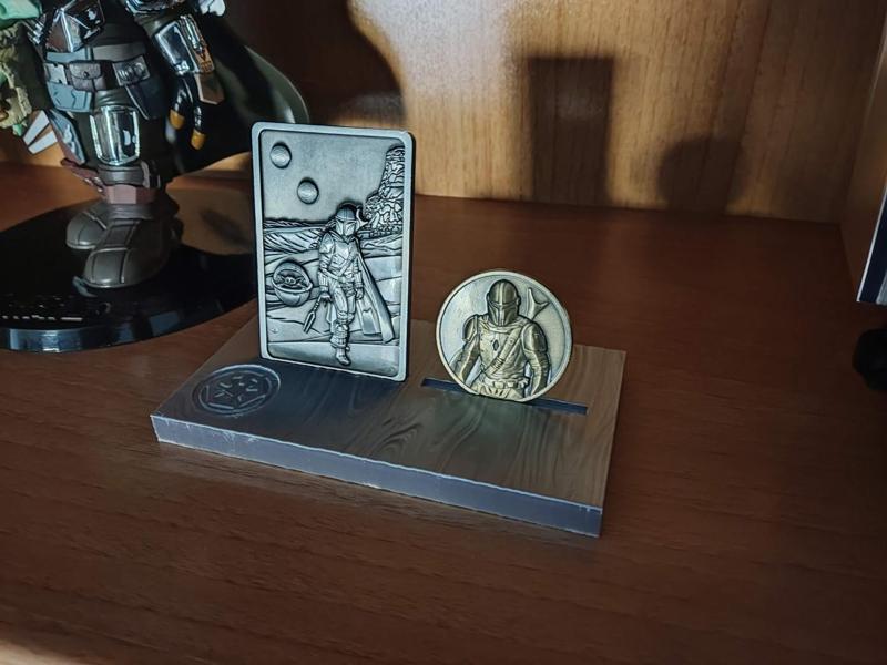 The Mandalorian Coin Ingot Display