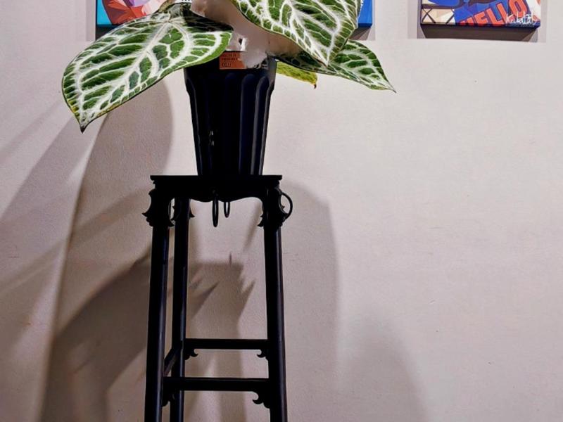 New Chinese Style Figurine Display Stand (Plants)