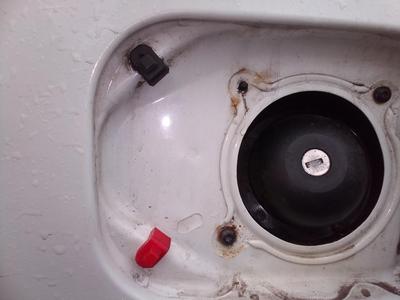 Dacia Sandero fuel tank hatch bumper