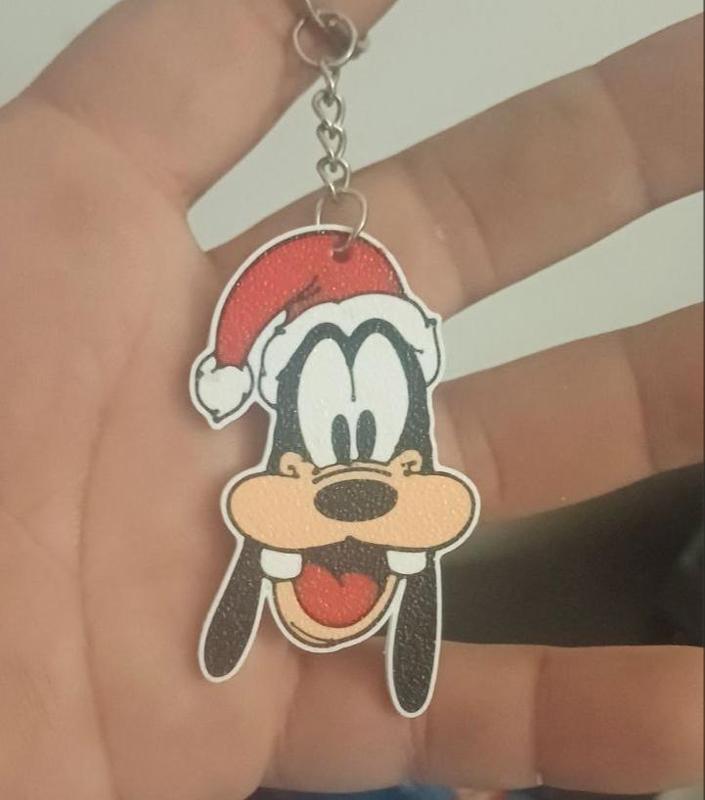 goofy christmas keychain