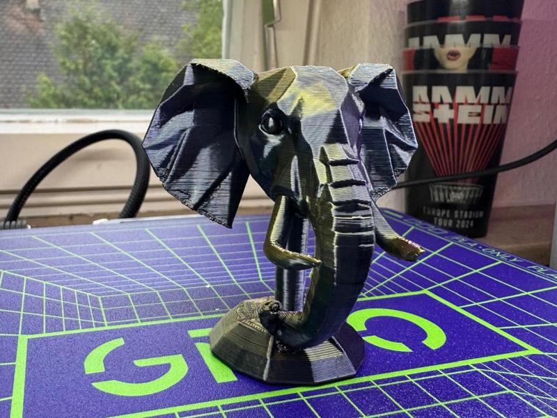 Low-Poly Elephant Head – Modern 3D Decor