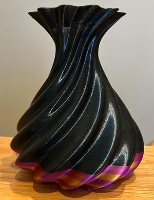 wavey vase
