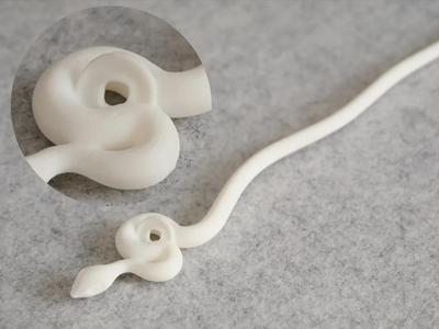 Jade Serpent Hairpin, Wealth and Fortune