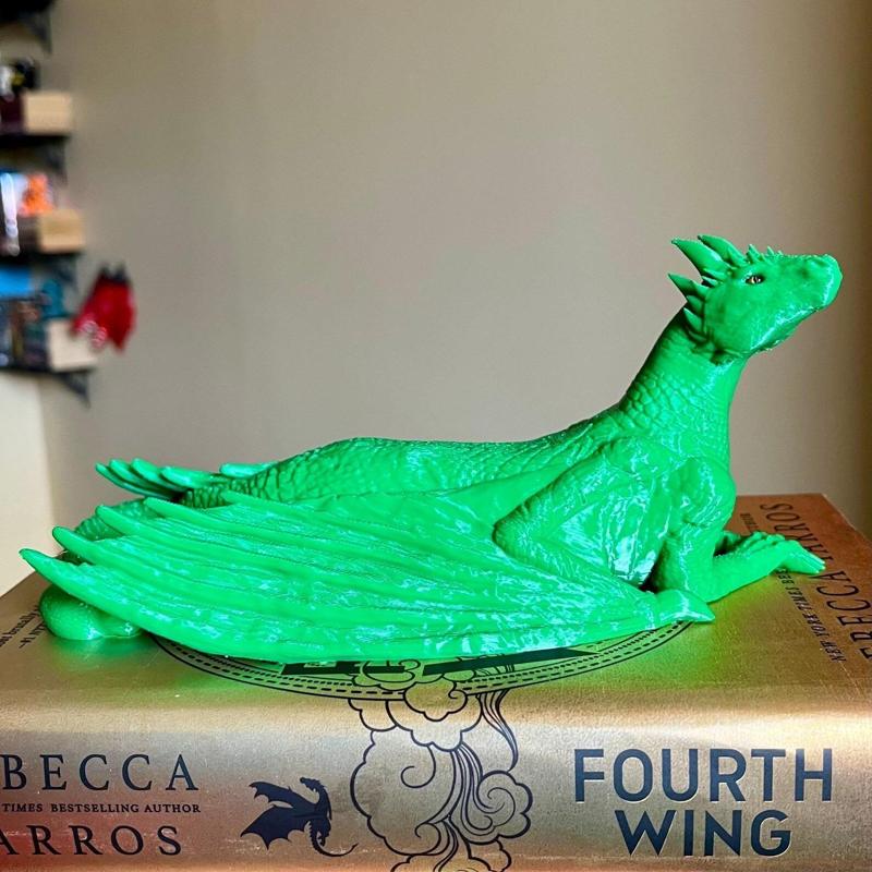 Teine Green Dragon Figure Bookshelf Decor