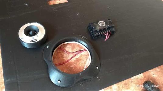 6.5 Speaker spacer