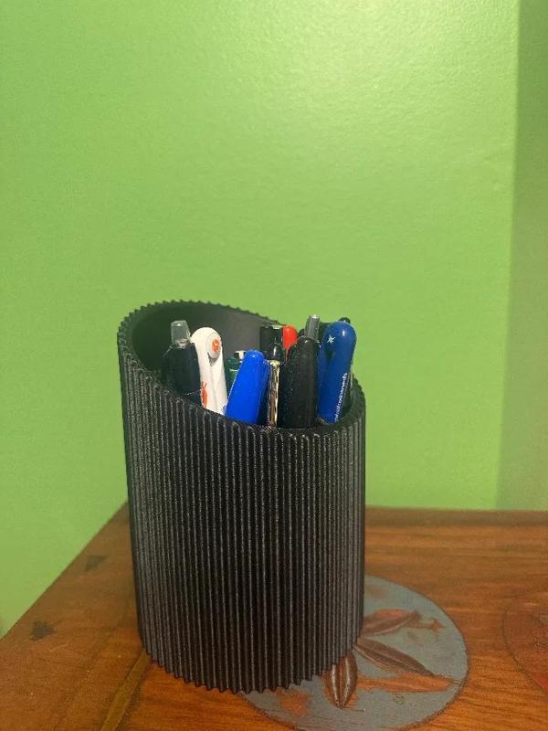 Desktop Pencil Holder   