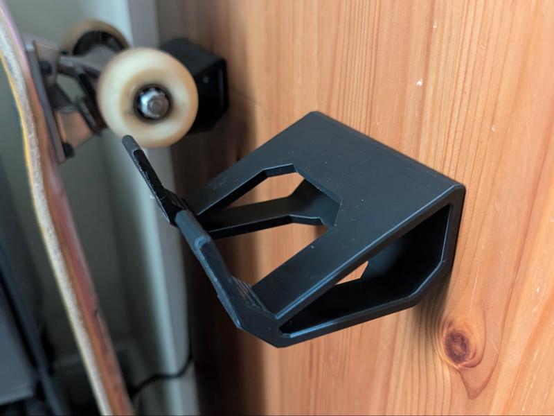 Skateboard / Longboard wall hanger bracket