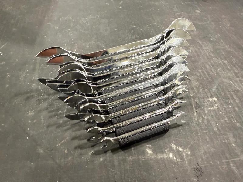 Slim metric wrench tray   