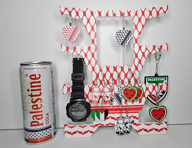 Keffiyeh themed jewelry organizer   