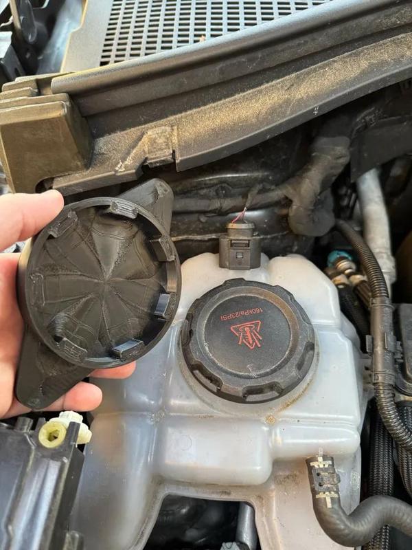 VAG Opening Tool / Wrench Coolant / Offnungswerkzeug für Kühlmittel - VW, Skoda, Seat, Audi etc.   