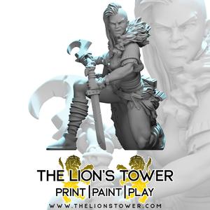 Urthafie - Female Barbarian Warrior, Crouched pose (32mm scale presupported miniature)