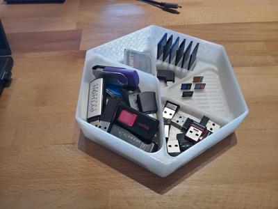 Hexagonal Digital Organiser (USB / SD)