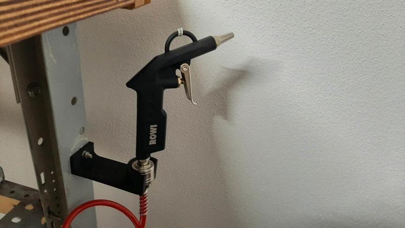 Compressed air euro coupling tool mount