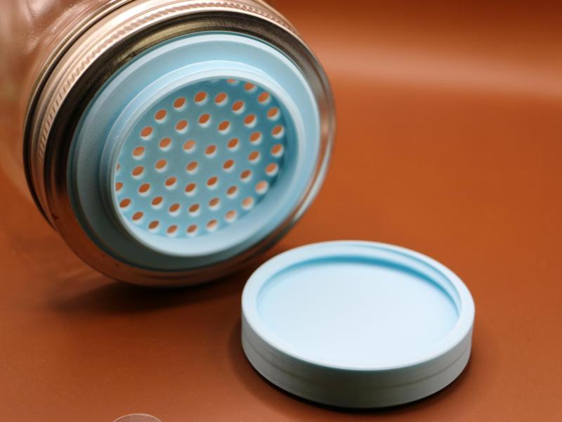 Mason Jar lid with meduim holes and cap wide mouth