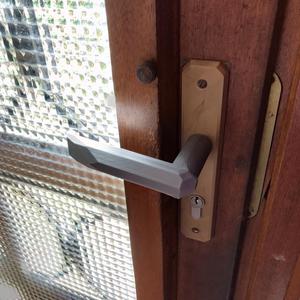 Personnalised door handle