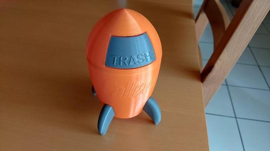Fallout trash can