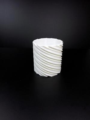 twisting flower pot