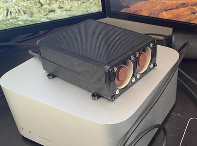 Enclosure for Thunderbolt 3 / USB 4.0 NVMe RAID drive