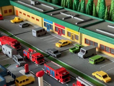 Strip mall 2 (z-scale)