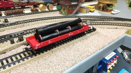 h0 Wagonladung Stahlrohr