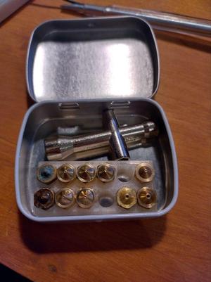 Customizable simple nozzles holder