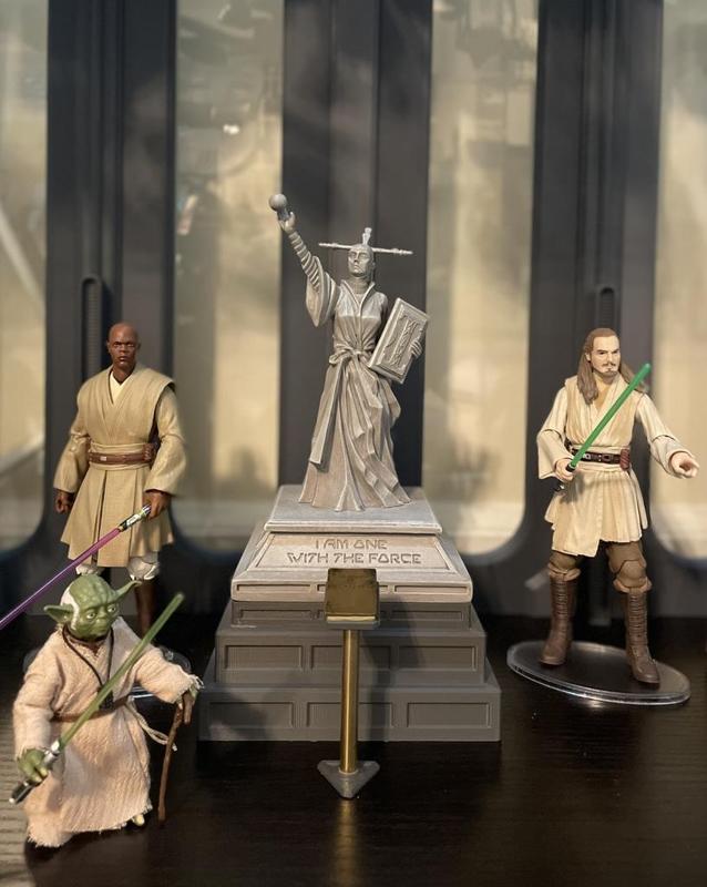 Galaxy’s Edge Jedi Statue Riser Pedestal