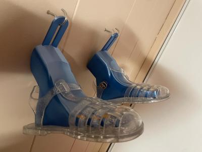 Shoe Rack.. But its feet!