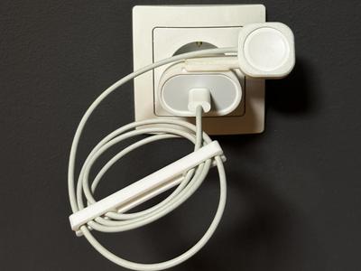 Apple Watch charging station (for travel) 