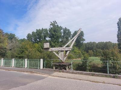 # 🪝 Petite grue d'embarcadère - Marais Poitevin / Small Wharf Crane - Poitevin Marshlands