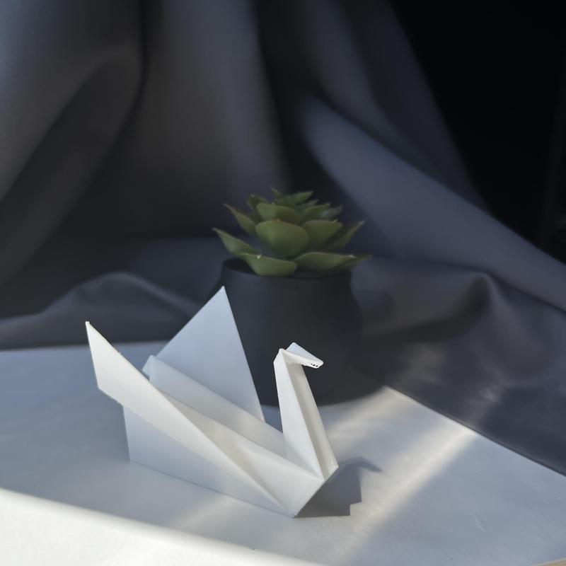 ORIGAMI SWAN