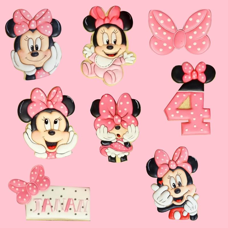 Set of 9 Minnie Mouse cutters and stamps