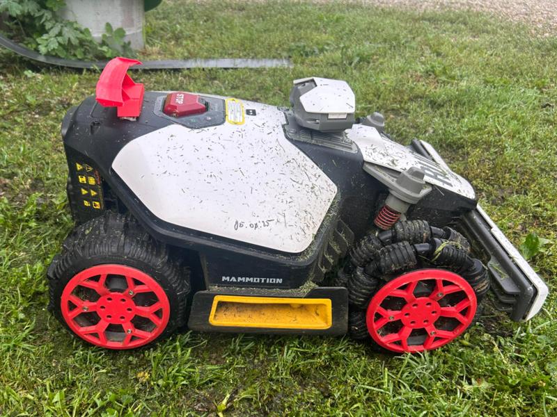 Mammotion Luba Mini AWD Rim/Wheel Protection