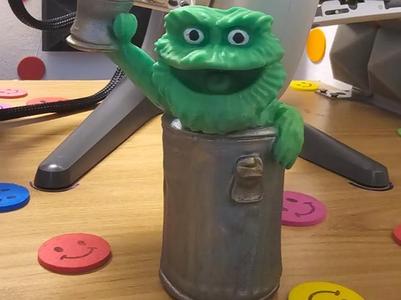 OSCAR THE GROUCH (Sesame Street)