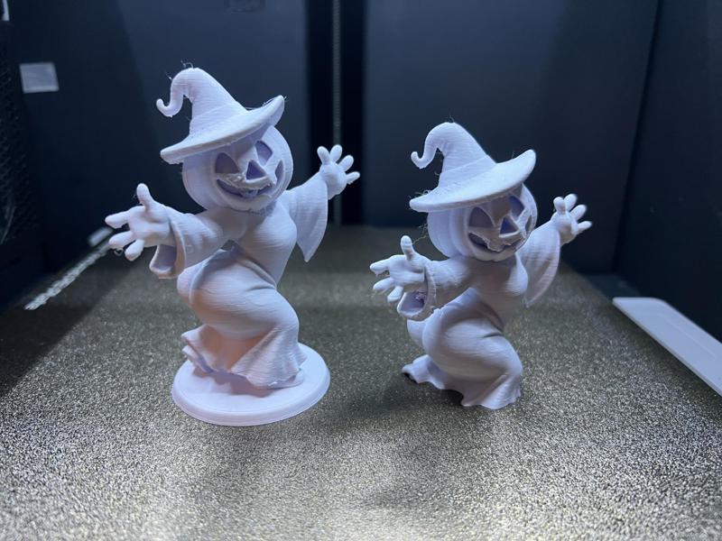 Thicc Twerking Halloween Pumpkin with Wizard Hat