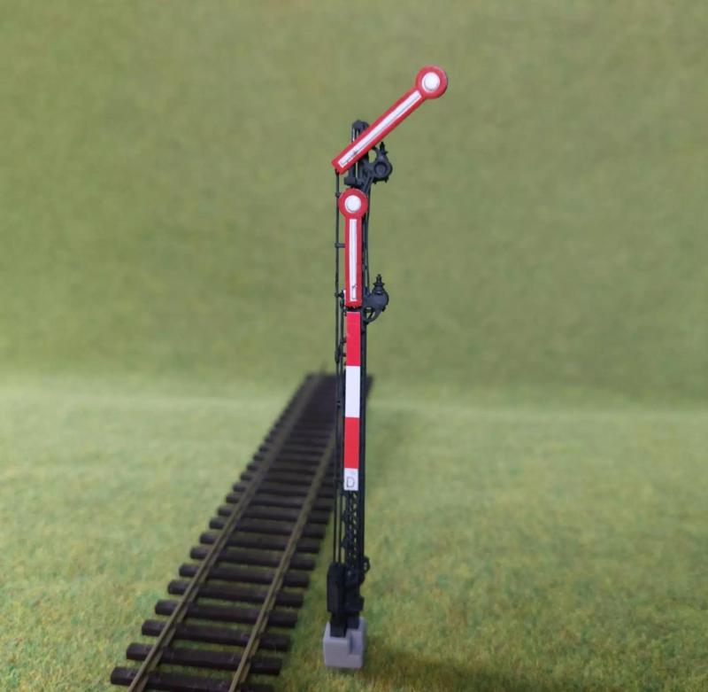 H0 Double-arm railway semaphore 8m clear way static - resin
