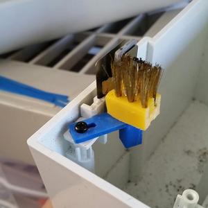 Da Vinci 1.0a Cleaning brush mount 