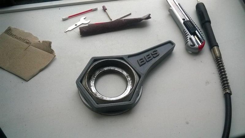 Wrench for BBS disk