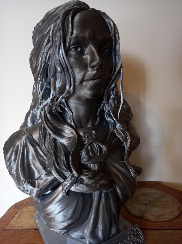 Daenerys Targaryen bust