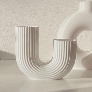 Curved Fluted Vase - Curve