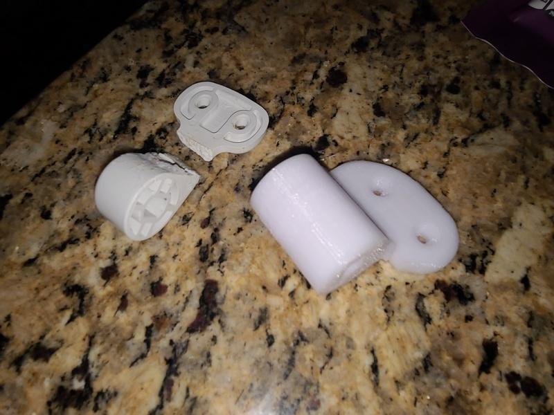 MAYFAIR 188SLOW NextStep2 Toilet Seat Right Hinge