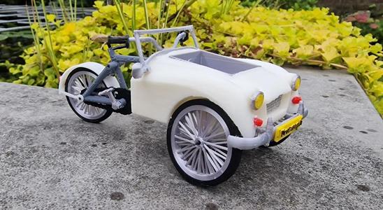 Tricycle Triumph TR2 (5e of 5 models) Designer Ed van der Heijden.   
