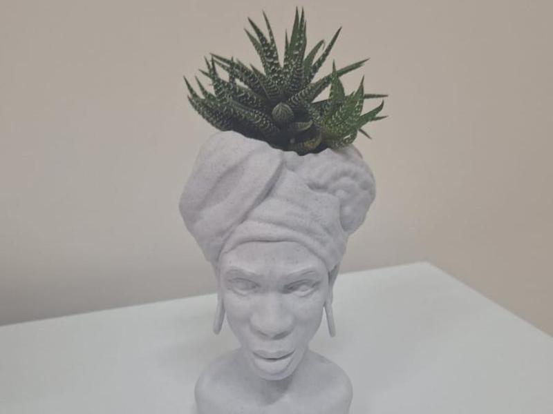 "Regina d'Africa" Planter Bust Vase